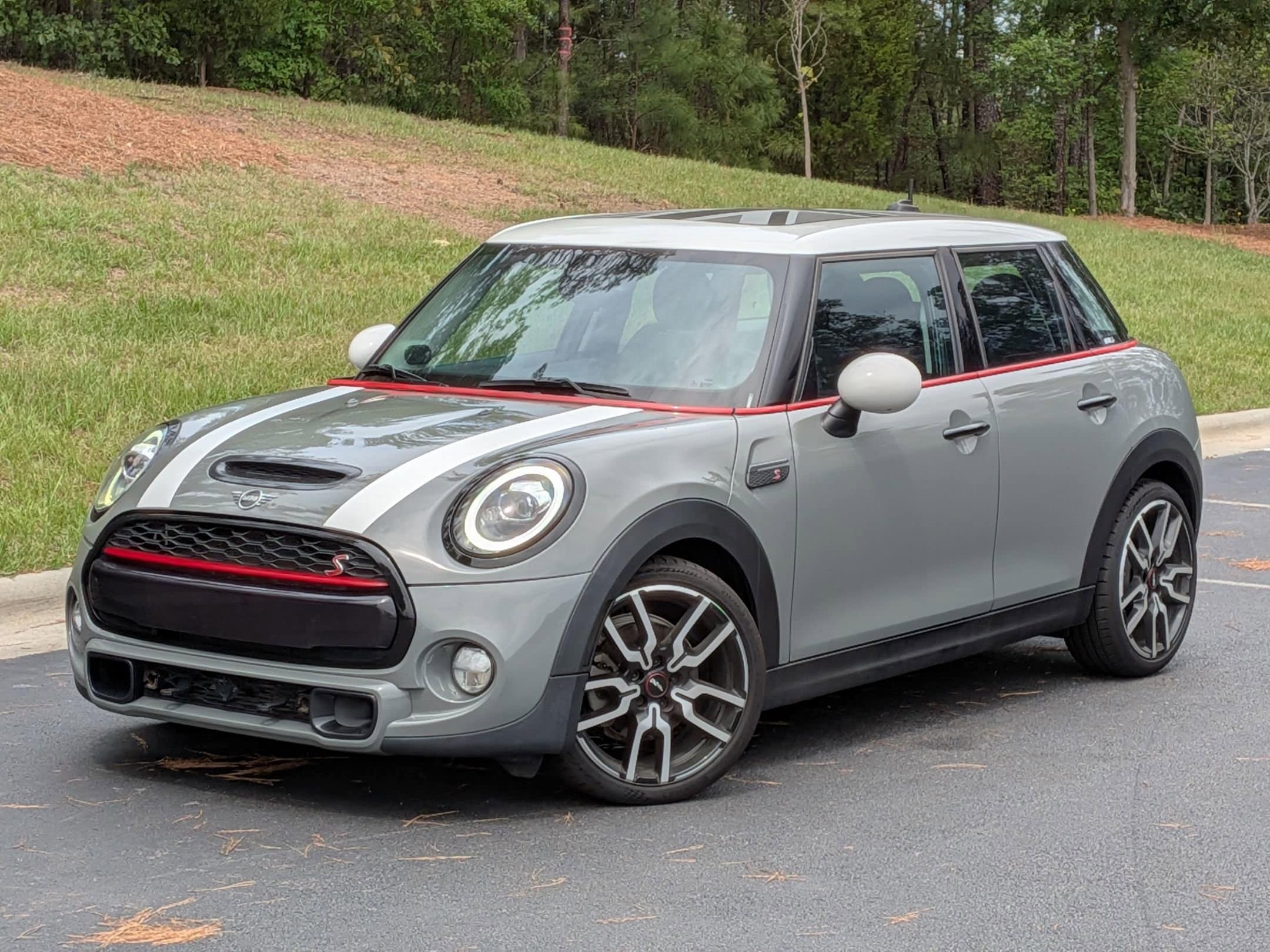 2019 MINI Hardtop Cooper S Classic's photo