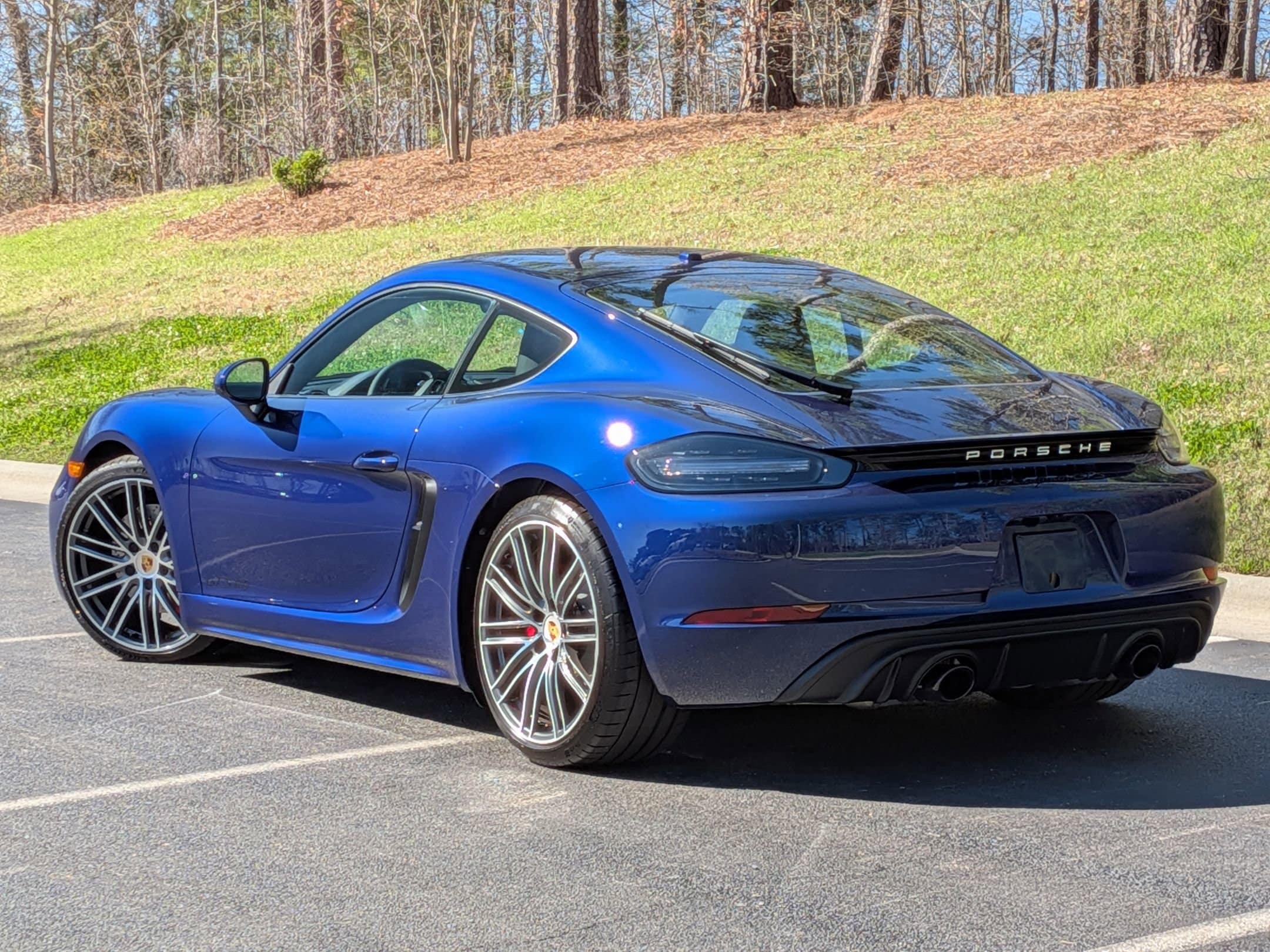 2025 Porsche 718 Cayman GTS 4.0 photo 2