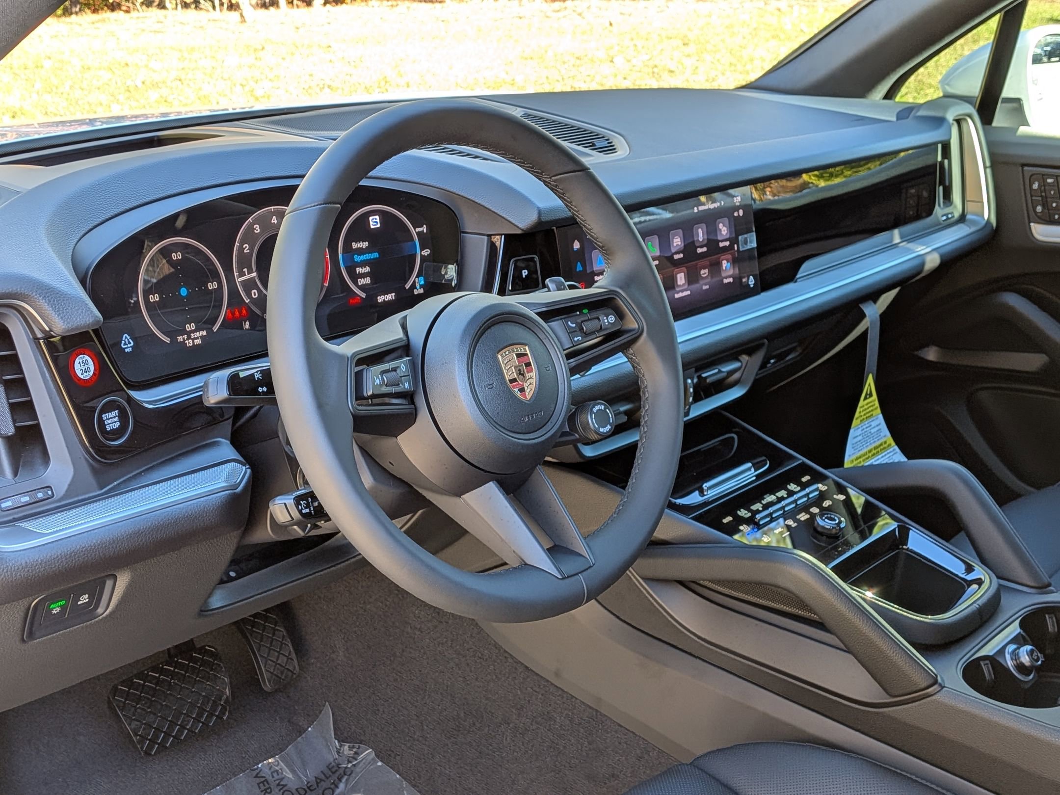 2026 Porsche Cayenne photo 3