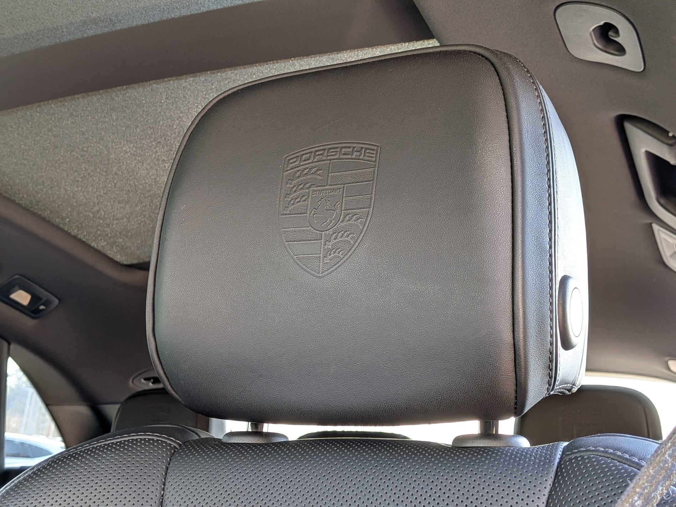 2025 Porsche Macan T photo 5