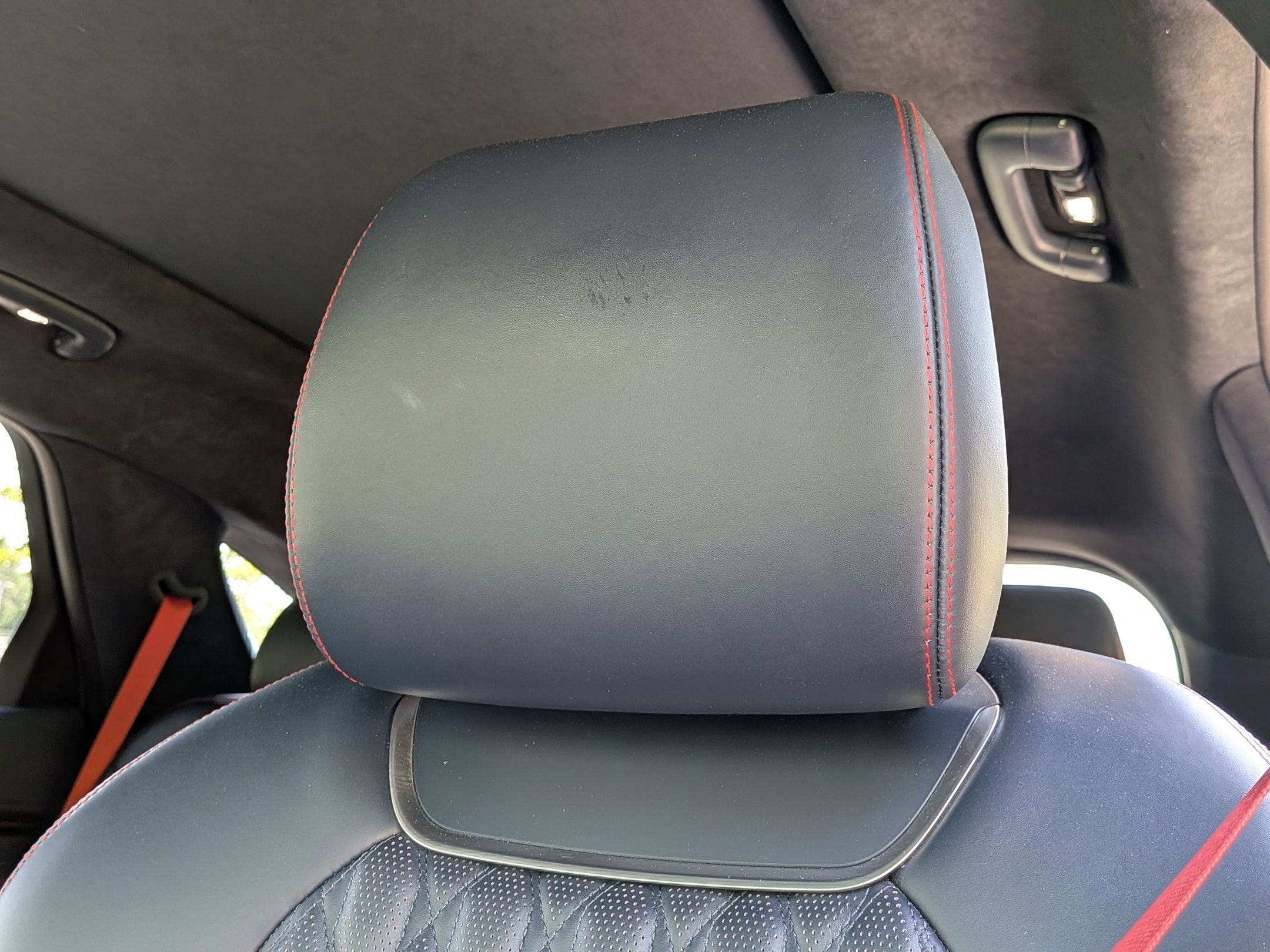 2022 Genesis GV70 3.5T Sport photo 4