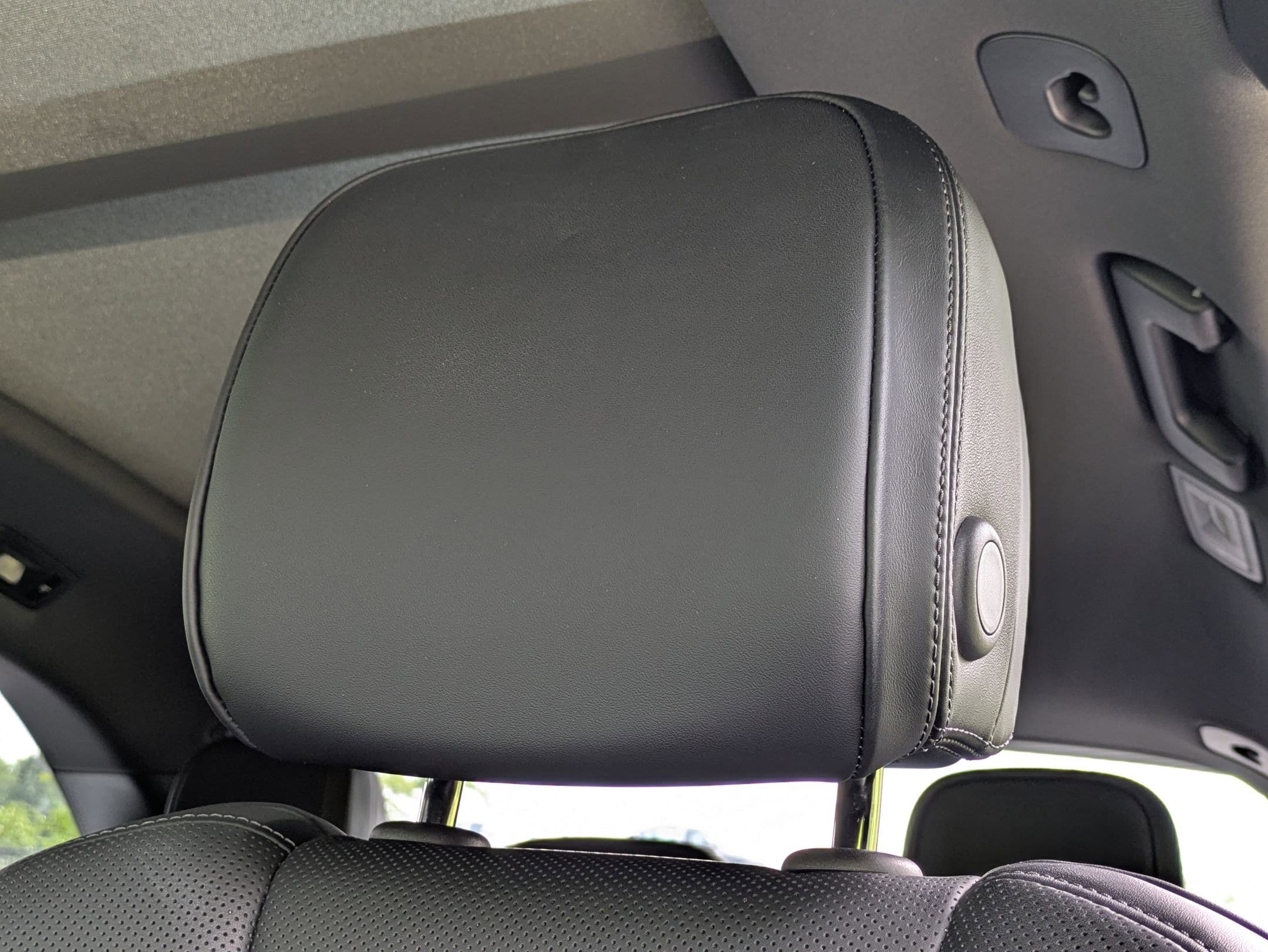 2024 Porsche Macan photo 5