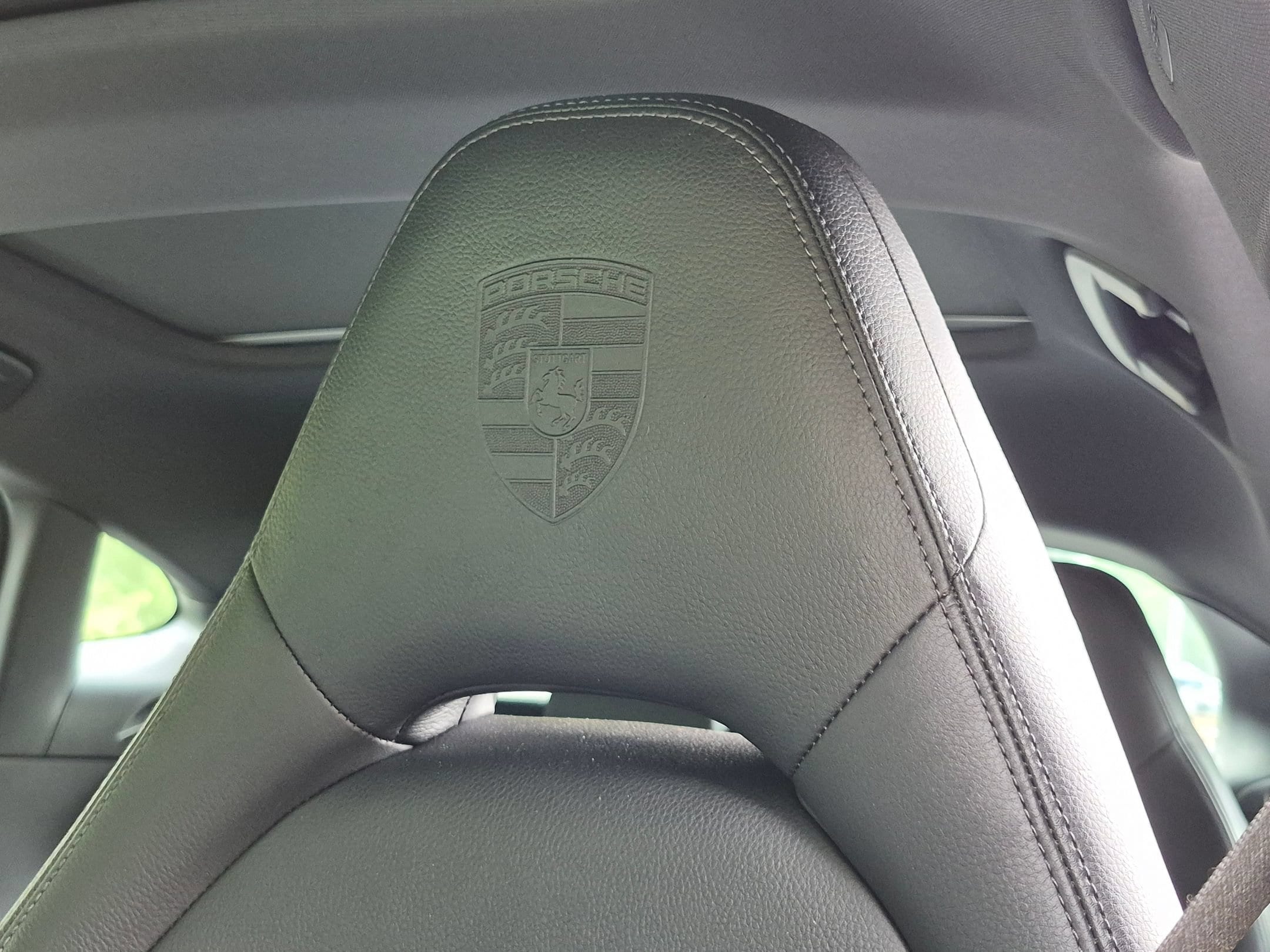 Porsche Panamera 4 E-Hybrid Platinum Edition