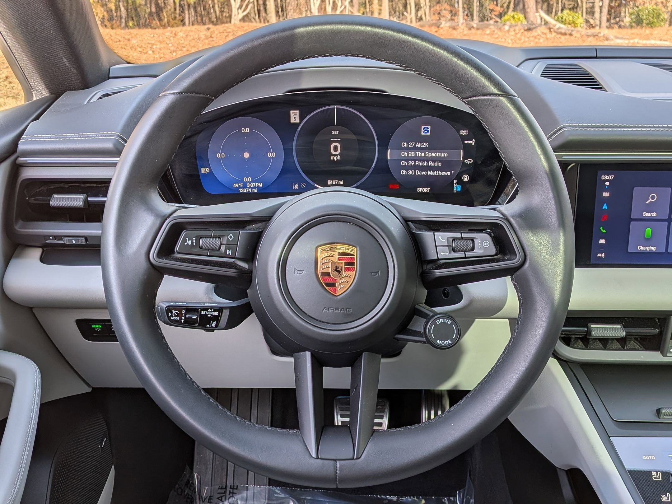 2025 Porsche Macan Electric 4S photo 3