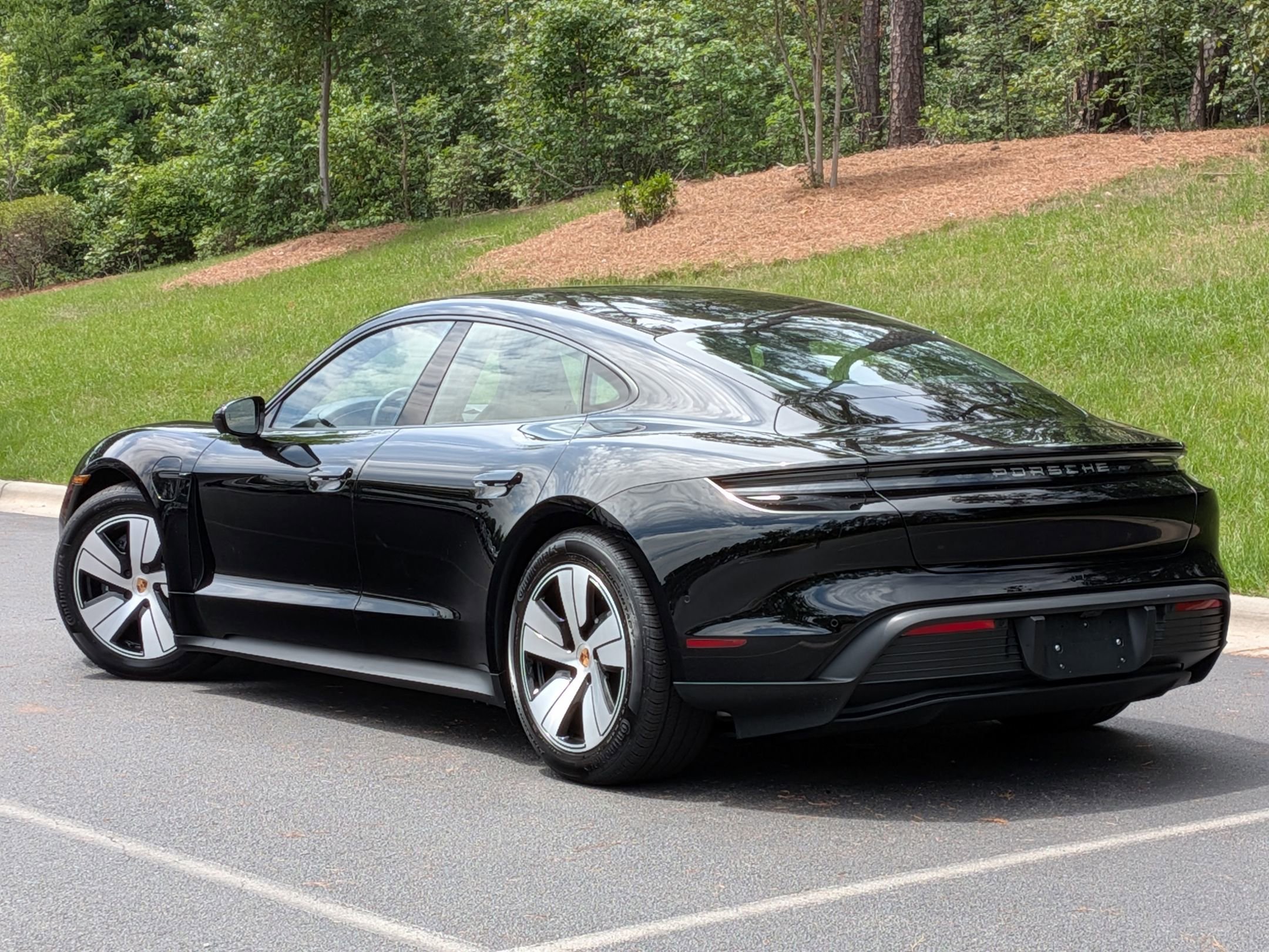 Porsche Taycan 4