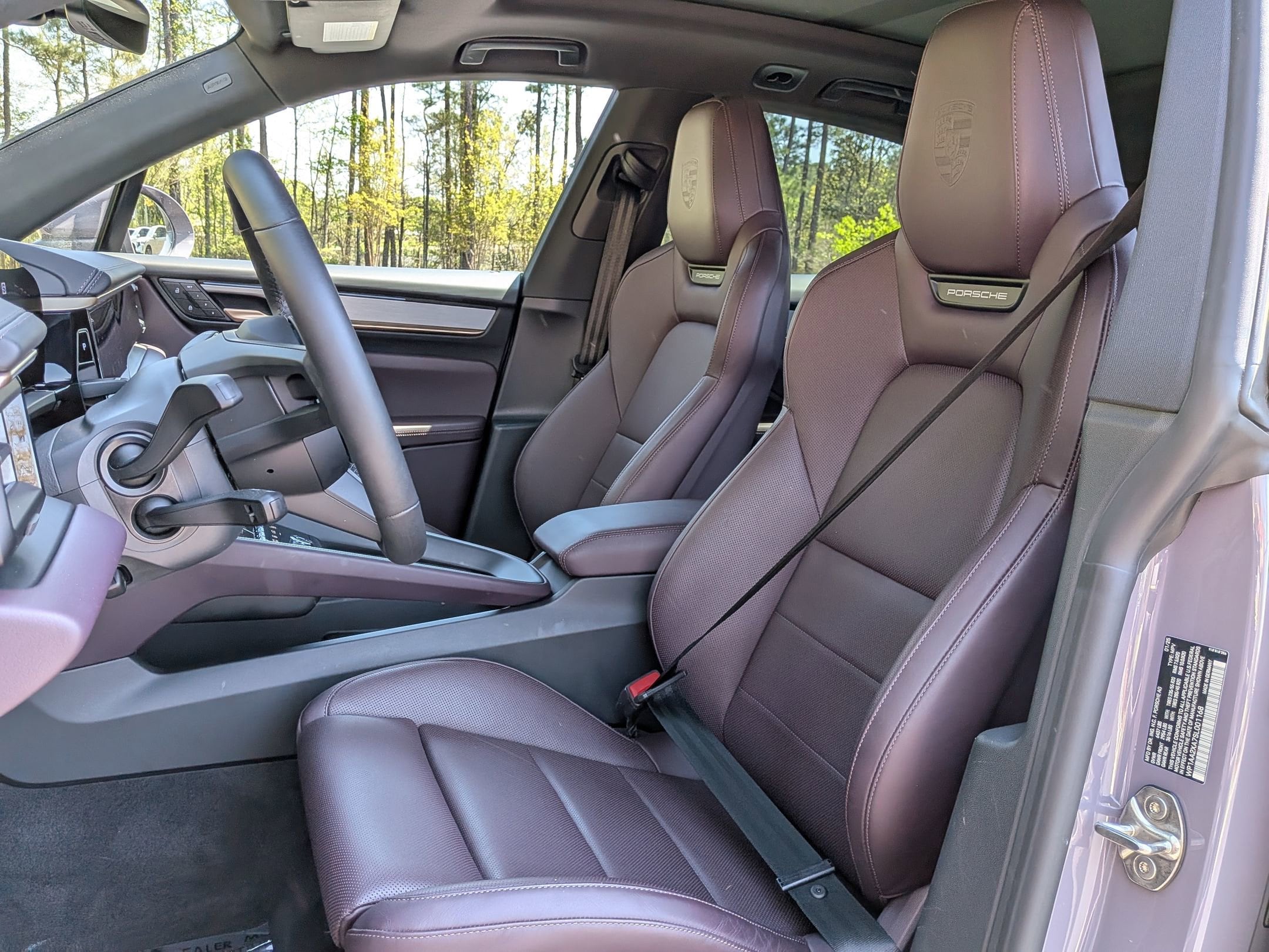 2025 Porsche Macan Electric 4 photo 4