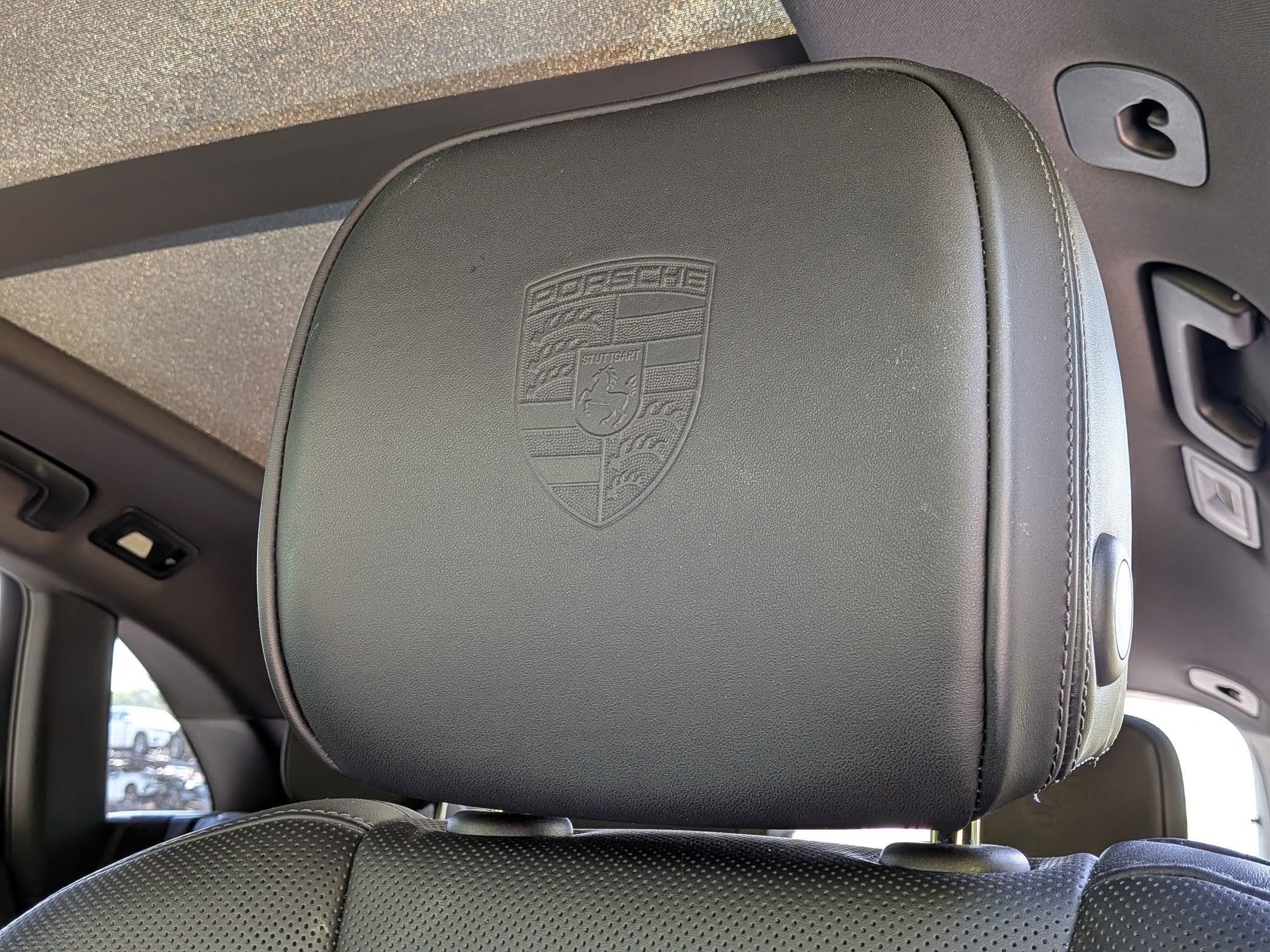 2025 Porsche Macan photo 5