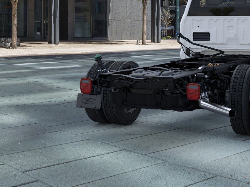 2025 Ford F-550 Super Duty Chassis Cab XL - Photo 21