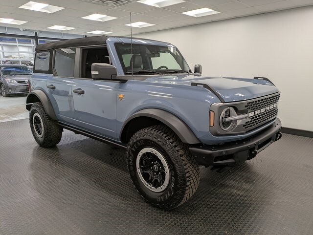 2024 Ford Bronco Badlands photo 3