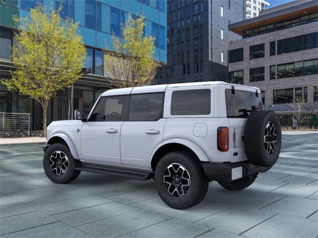 2025 Ford Bronco Outer Banks photo 2