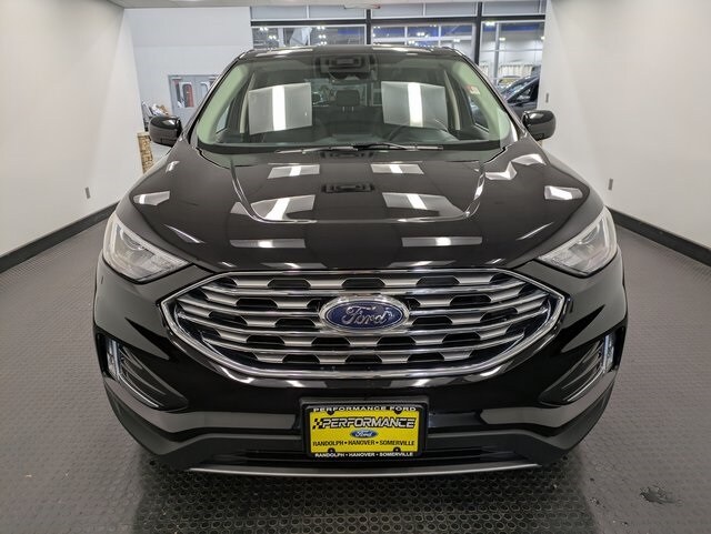 2022 Ford Edge SEL photo 2