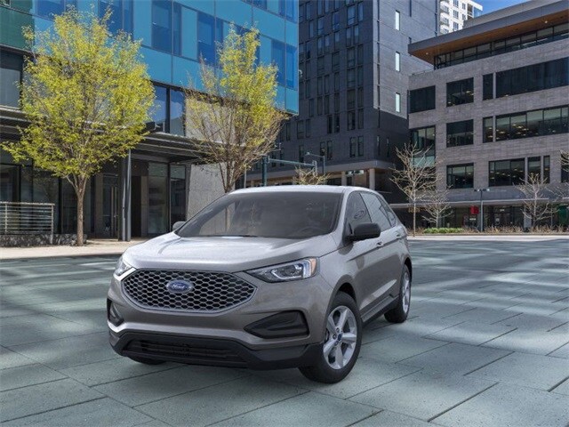2024 Ford Edge SE photo 2