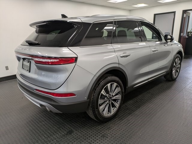 2022 Lincoln Corsair Reserve photo 4