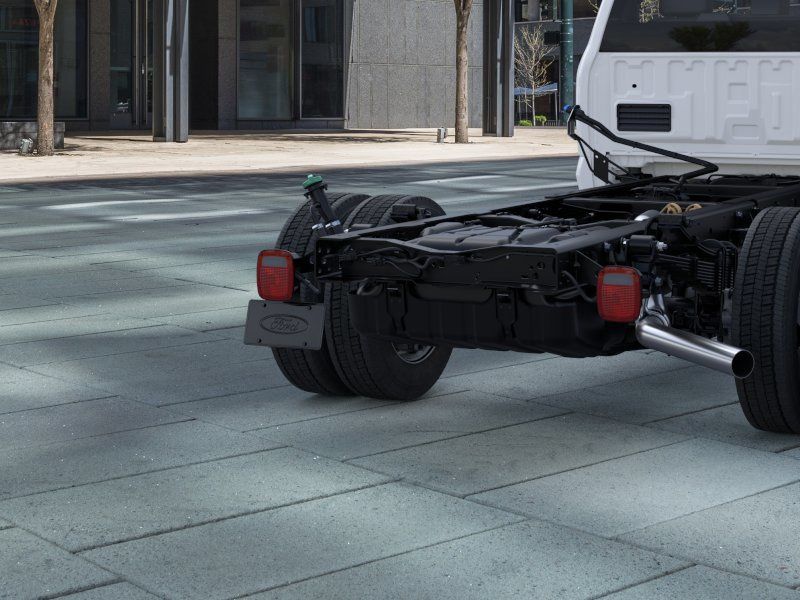 2025 Ford F-550 Super Duty Chassis Cab XL - Photo 23