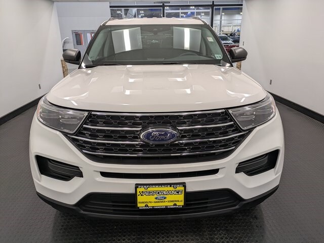2023 Ford Explorer XLT photo 2