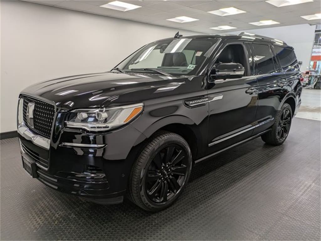 2023 Lincoln Navigator Reserve's photo