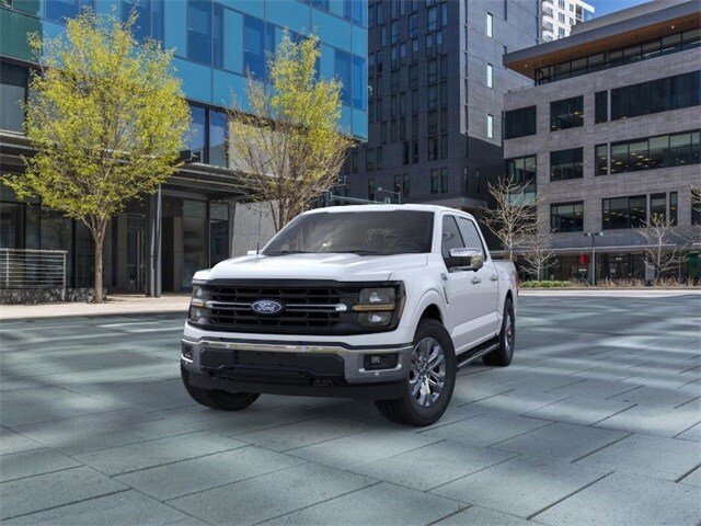 2025 Ford F-150 XLT photo 2