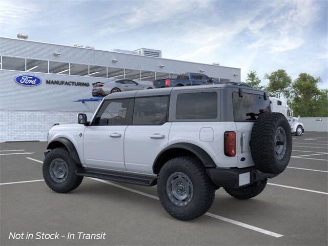 2025 Ford Bronco Outer Banks photo 4