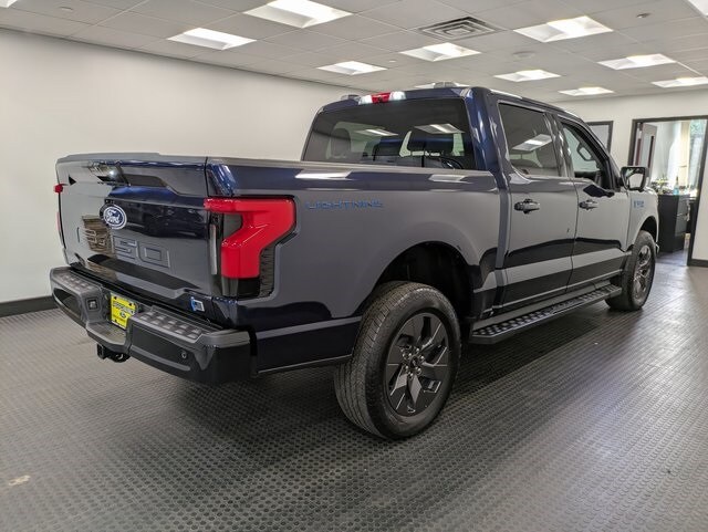 2024 Ford F-150 Lightning photo 4
