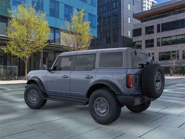 2025 Ford Bronco Outer Banks photo 3