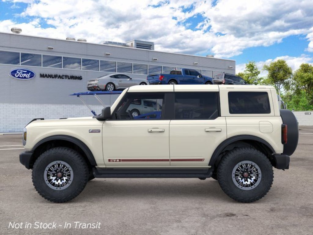 New 2026 Ford Bronco Outer Banks SUV