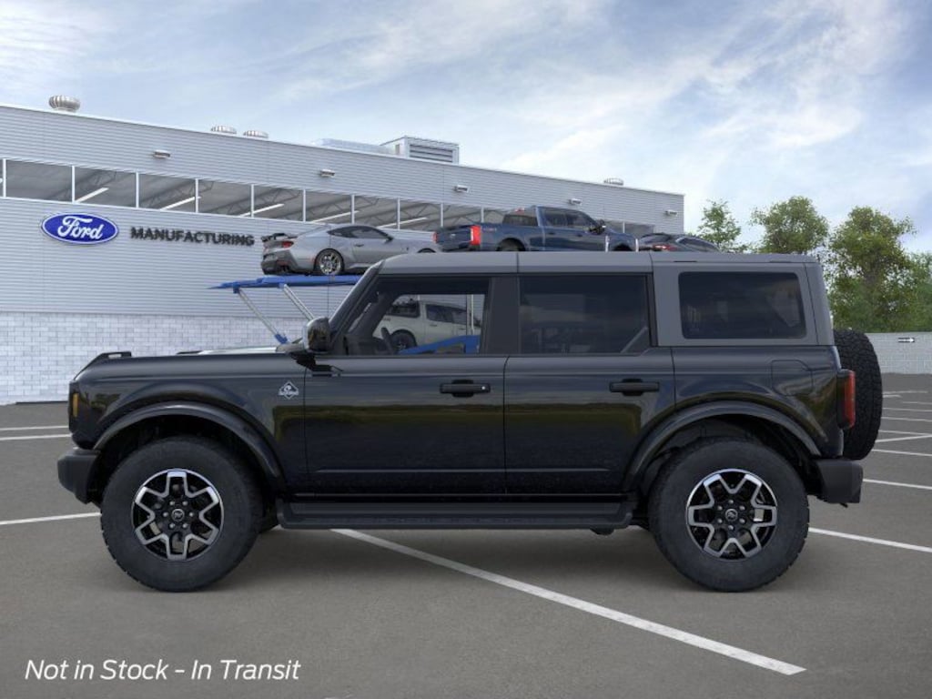 New 2026 Ford Bronco Outer Banks SUV