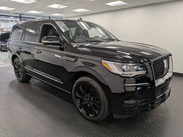 2023 Lincoln Navigator Reserve photo 3