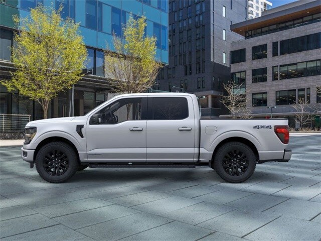 2025 Ford F-150 XLT photo 3
