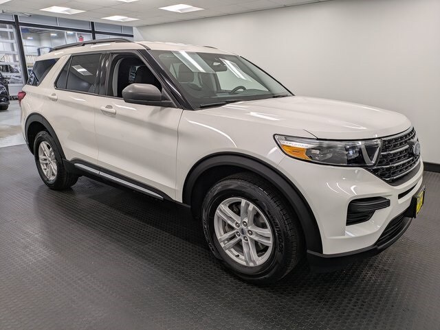 2023 Ford Explorer XLT photo 3