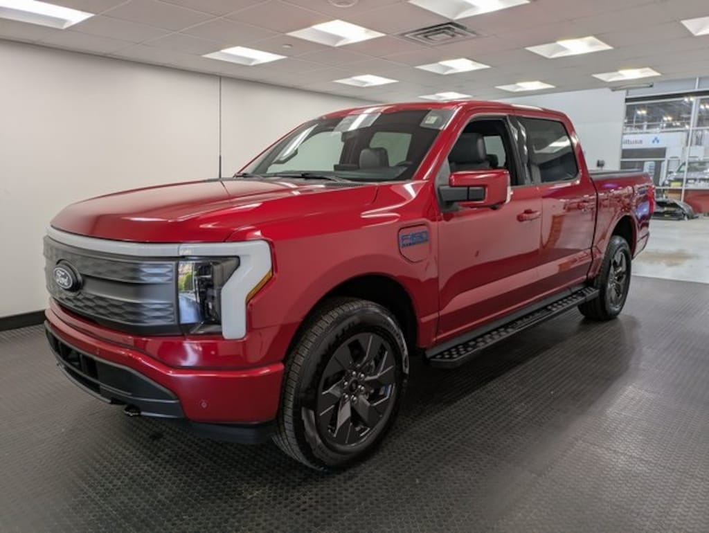 Used 2024 Ford F-150 Lightning Lariat Truck