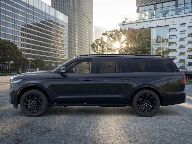 2025 Lincoln Navigator L Reserve photo 3