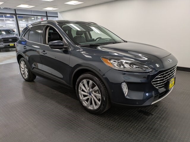 2022 Ford Escape Titanium photo 3