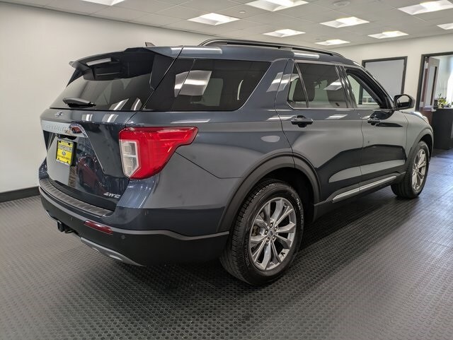2022 Ford Explorer XLT photo 2