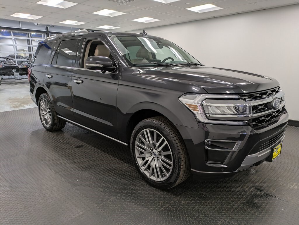 2023 Ford Expedition Limited photo 2