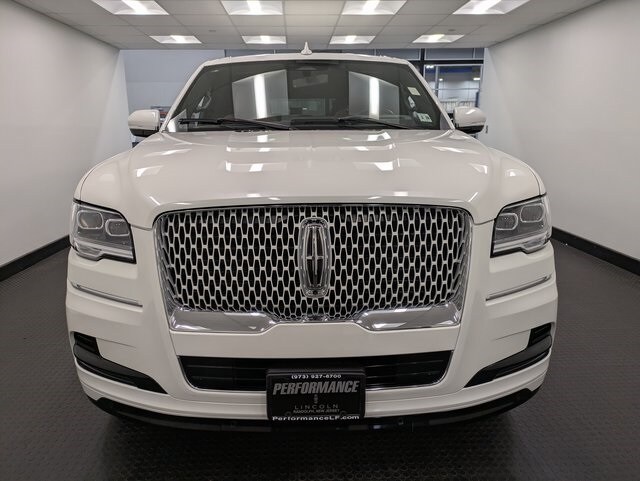 2023 Lincoln Navigator L Reserve photo 2