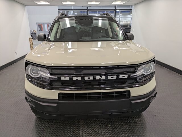 2024 Ford Bronco Sport Outer Banks photo 2