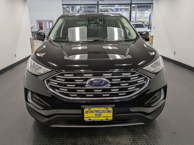 2022 Ford Edge SEL photo 2