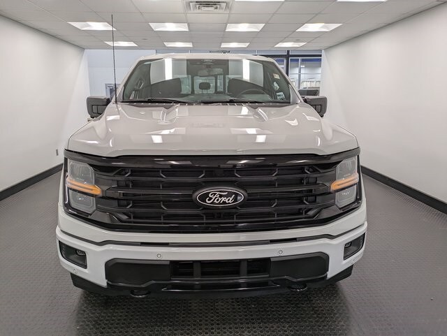 2024 Ford F-150 XLT photo 2
