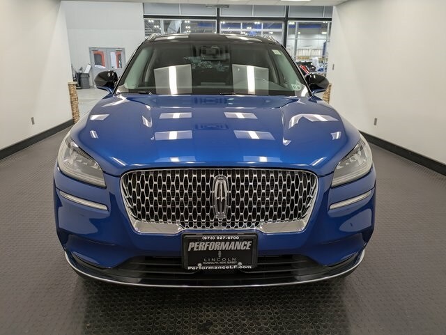 2021 Lincoln Corsair Standard photo 2
