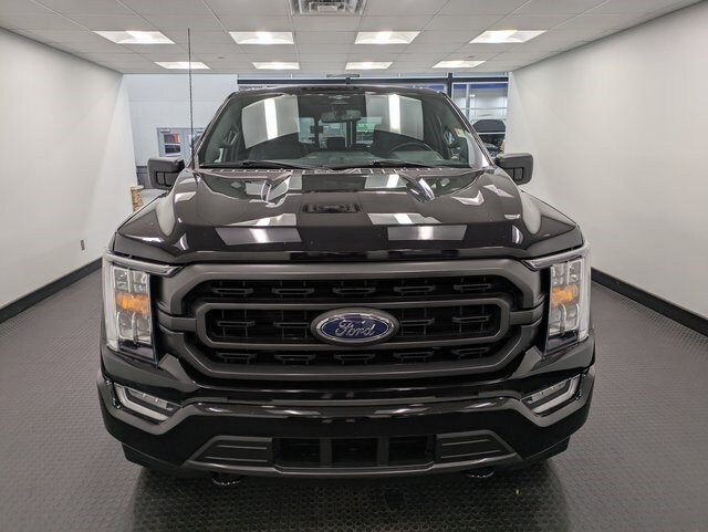 2023 Ford F-150 XLT photo 2