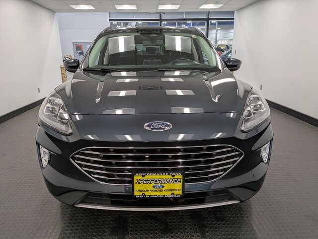2022 Ford Escape Titanium photo 2
