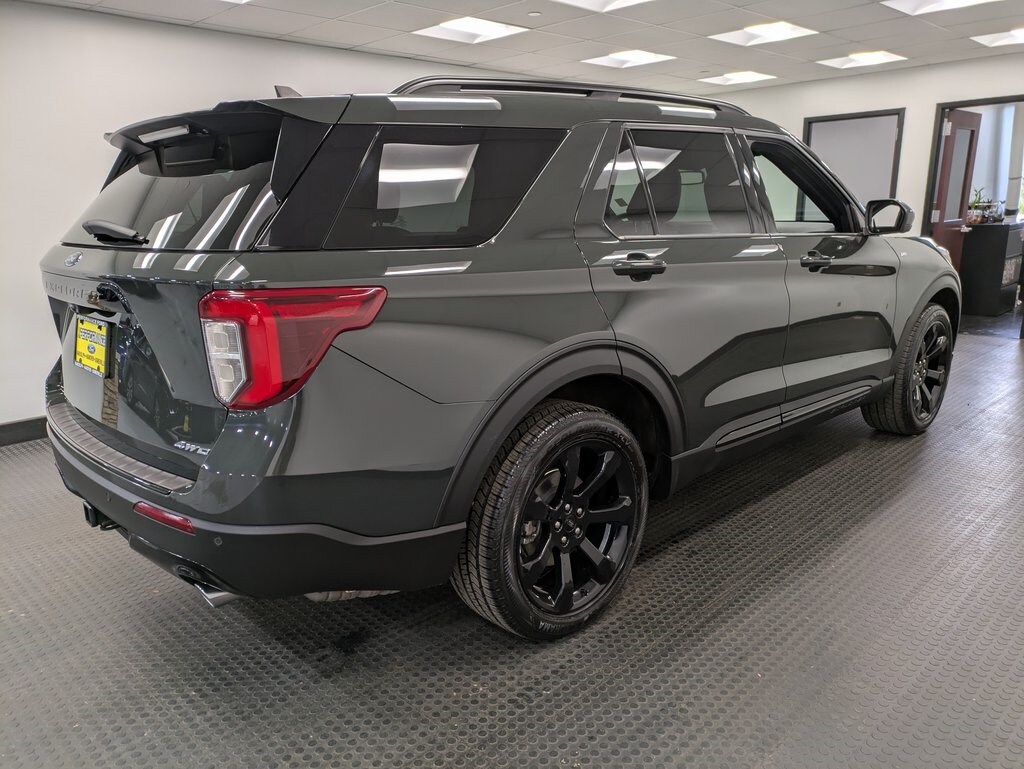 2022 Ford Explorer ST-Line photo 4