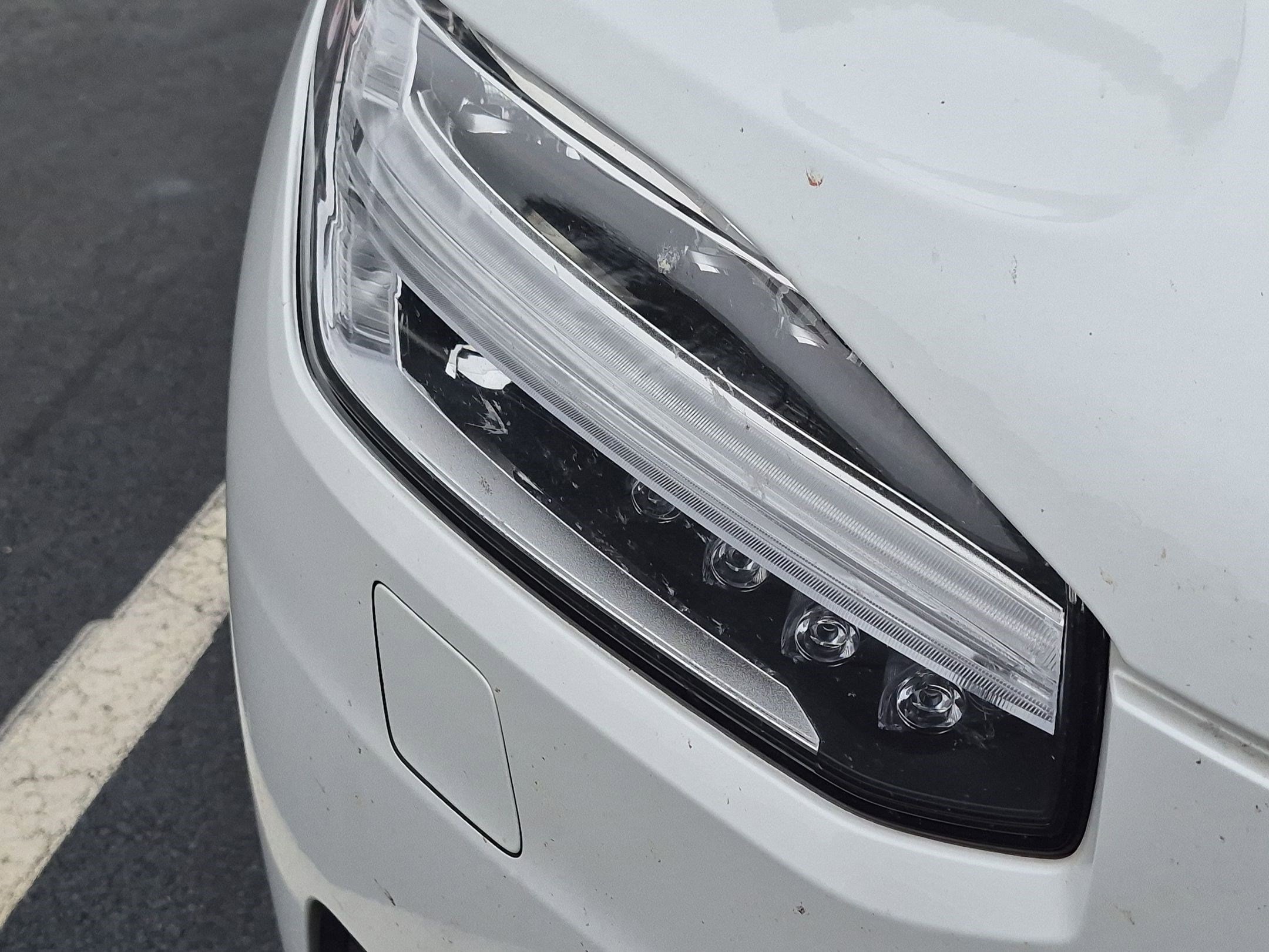 2020 Volvo XC90 T6 Inscription 7 Passenger photo 6