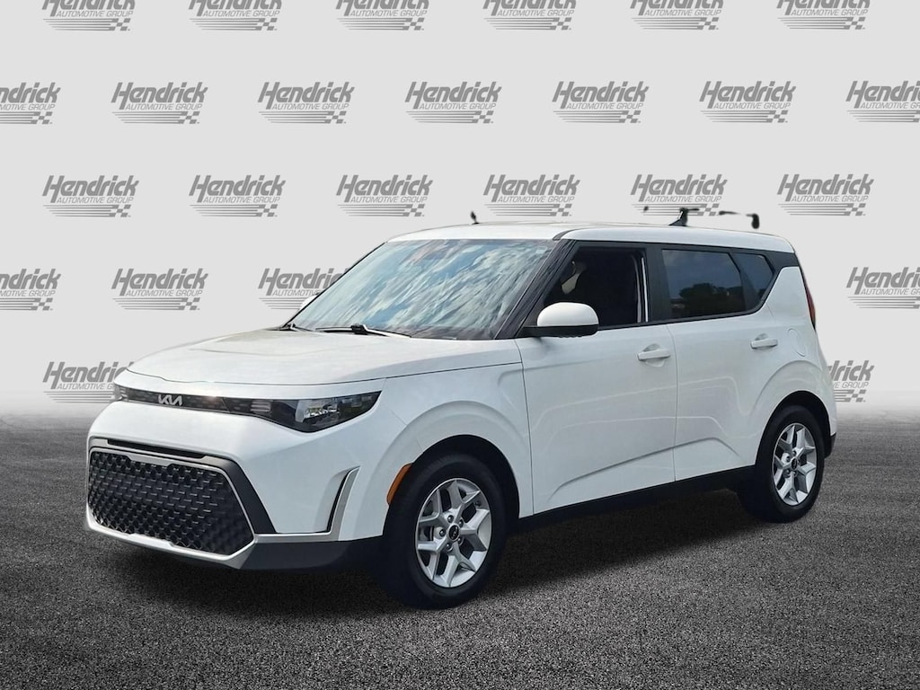 Used 2025 Kia Soul LX Hatchback
