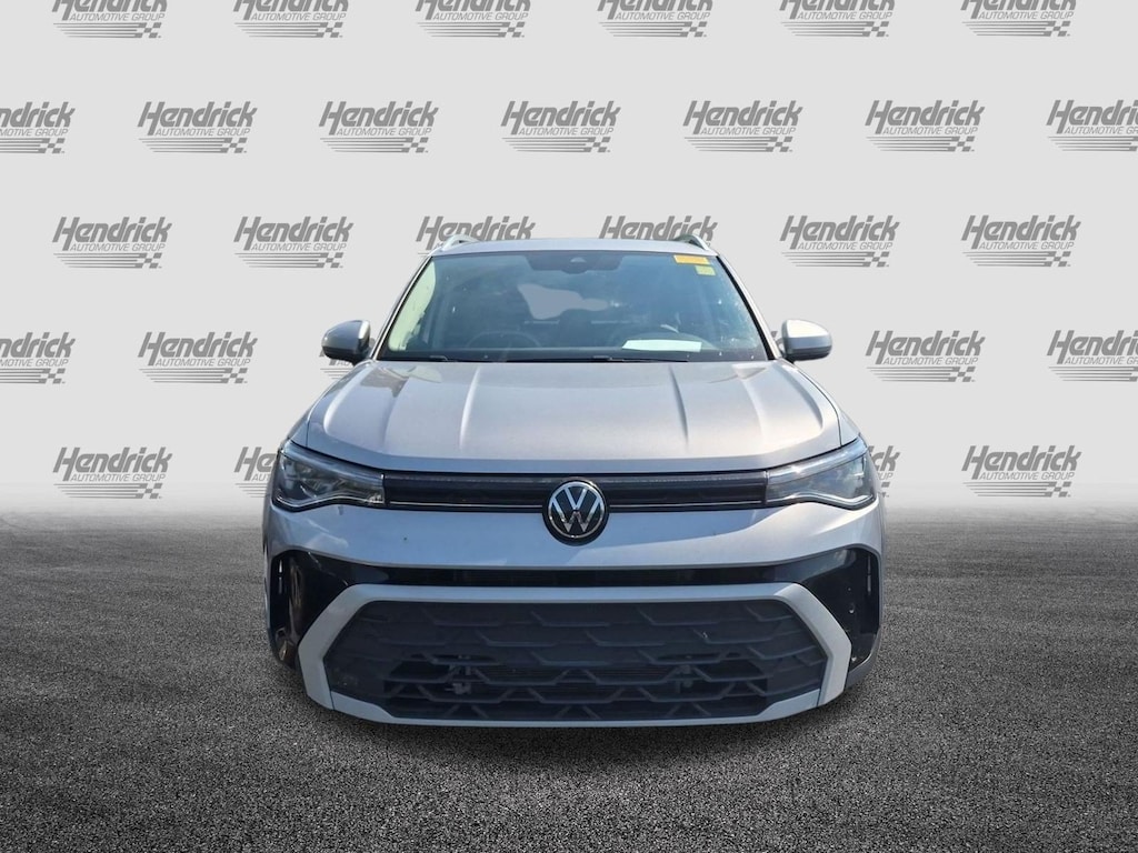 Used 2025 Volkswagen Taos 1.5T SE SUV