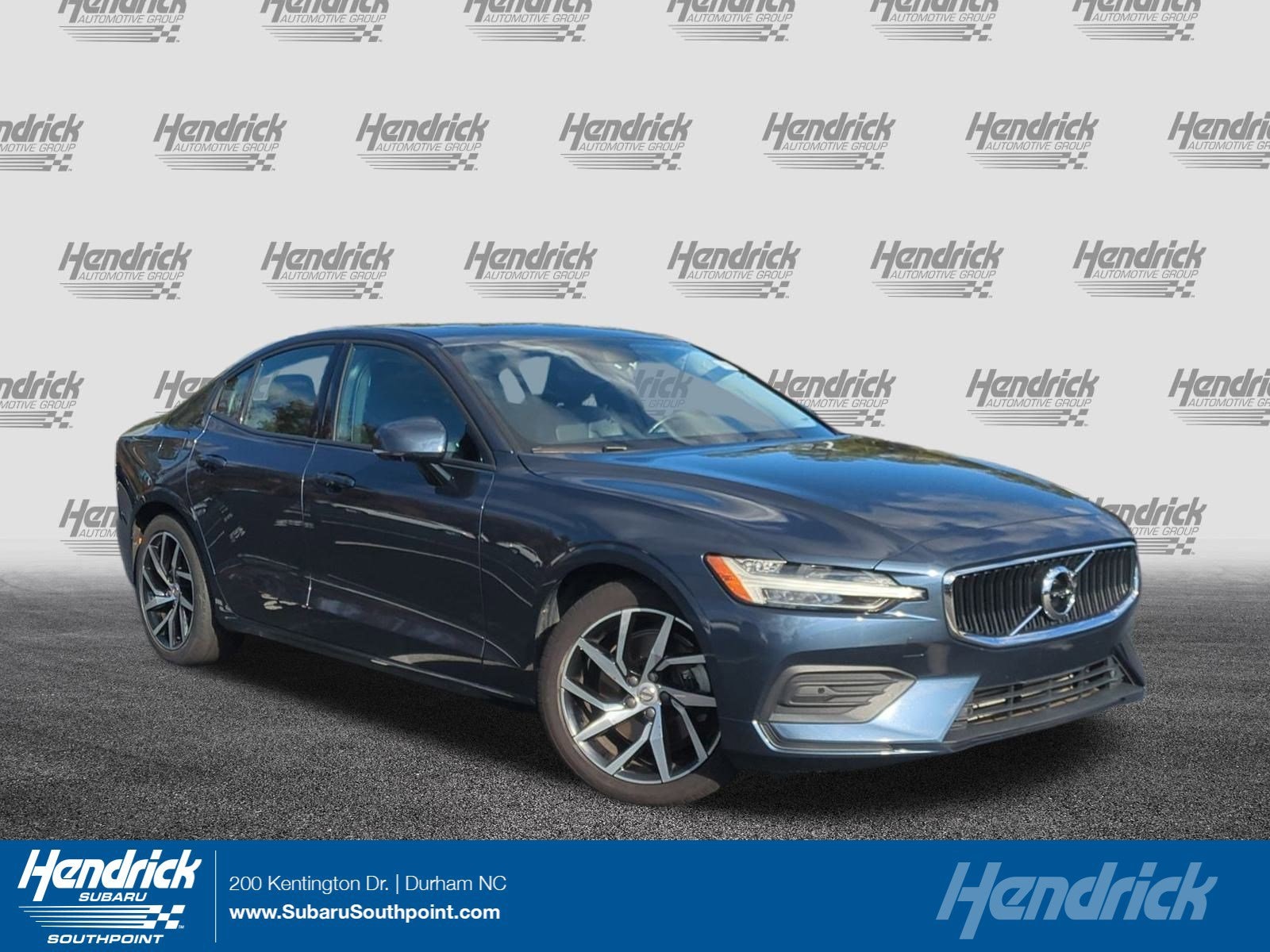 2020 Volvo S60 Momentum's photo