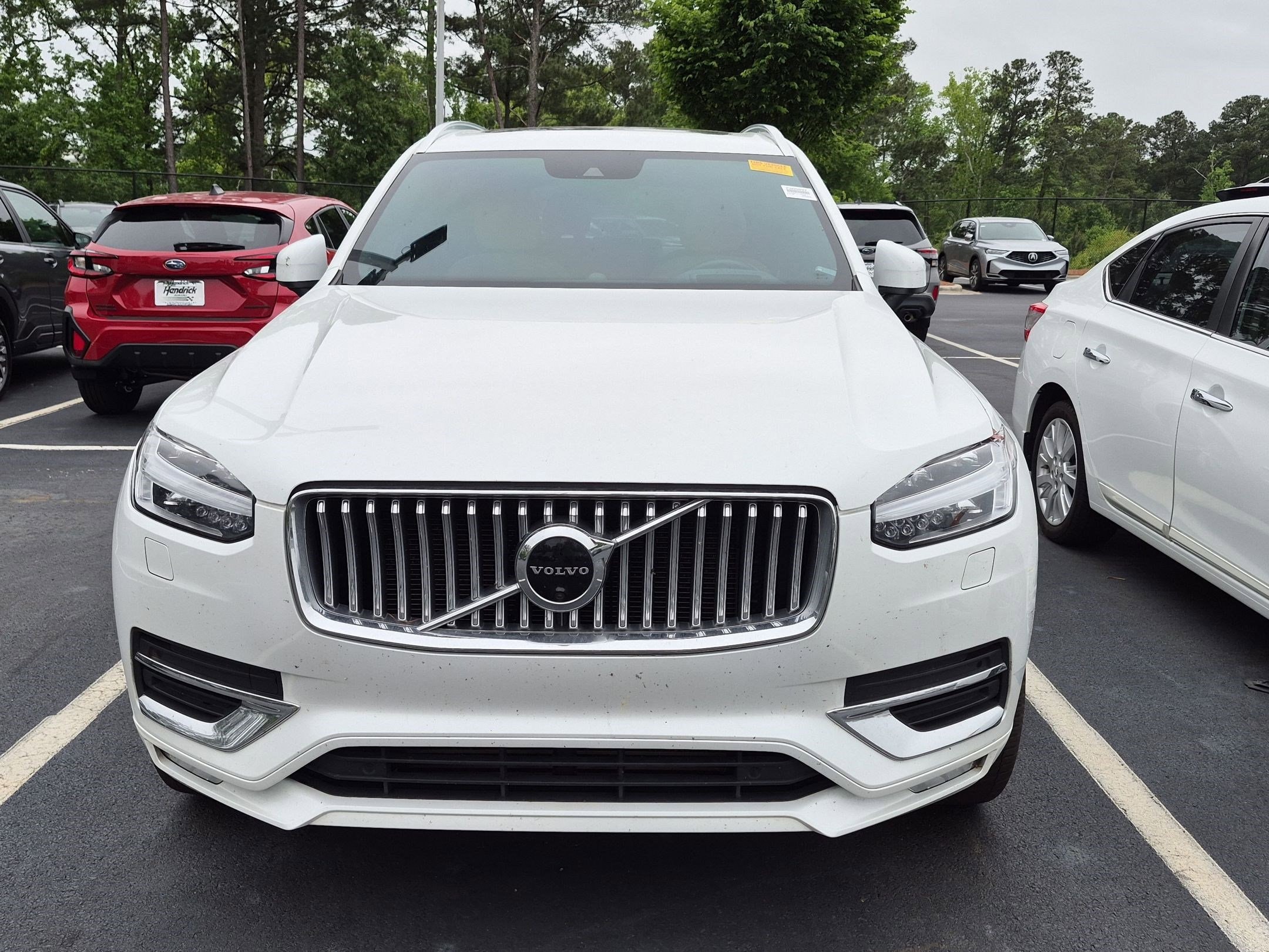 2020 Volvo XC90 T6 Inscription 7 Passenger photo 2