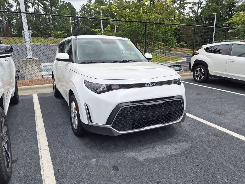 Used 2025 Kia Soul LX Hatchback