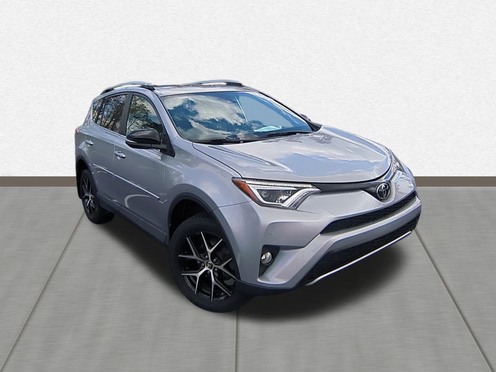 Used 2018 Toyota RAV4 SE with VIN 2T3JFREV5JW708852 for sale in Durham, NC