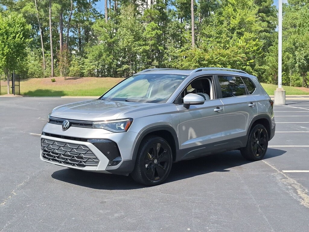 Used 2025 Volkswagen Taos 1.5T SE SUV